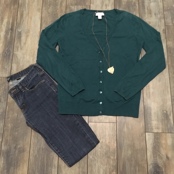LOFT Sweaters - 💥 LOFT emerald green signature cardigan medium